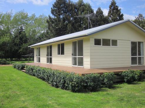 1346 State Highway 1, Hikurangi
