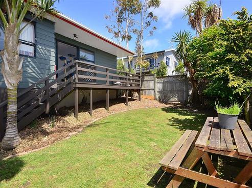 2/91 Trias Road, Totara Vale