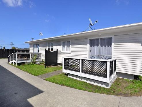 2/17 West Hoe Road, Orewa