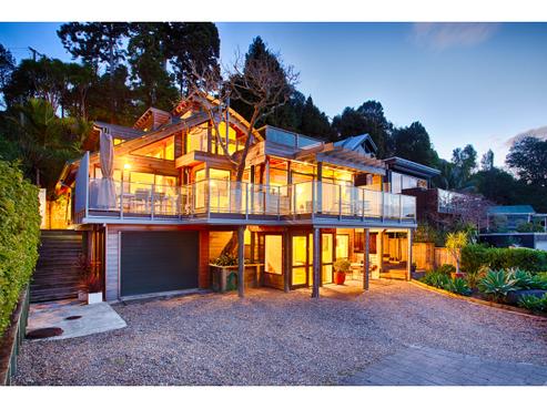 1186 Sandspit Road, Sandspit