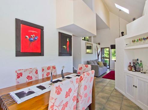 24 Laburnum Grove, Maungaraki