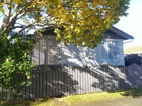 187 California Drive, Totara Park