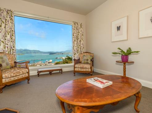 10 Days Road, Lyttelton