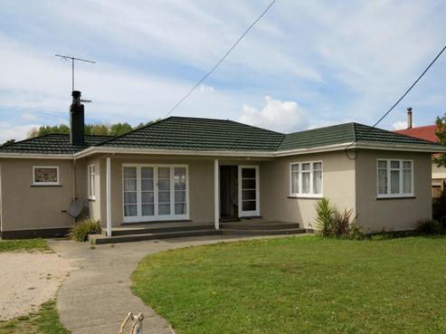 124 Commercial Street, Takaka