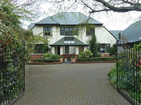 64 Lewis Street, Gladstone