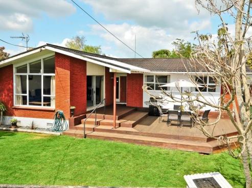 4 Garden Heights Avenue, Glenview