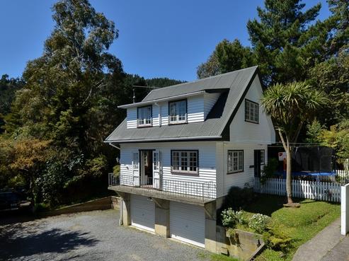 4A Elmslie Road, Pinehaven
