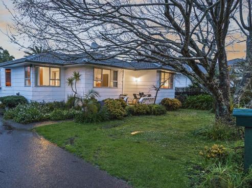 38 Casuarina Road, Half Moon Bay