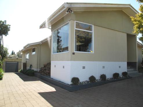 52 Birch Street, Hilltop