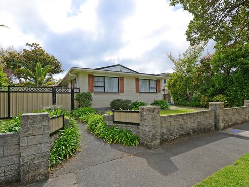 122 California Drive, Totara Park