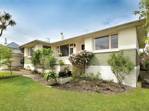 82 Tomahawk Road, Andersons Bay