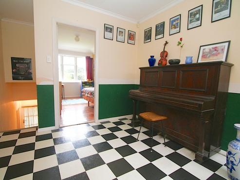 124 Miromiro Road, Normandale