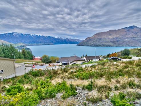 5 Vanda Place, Fernhill/Sunshine Bay