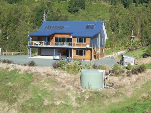 60 Macs Road, Hira