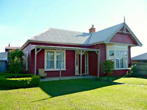 15 Raymond Street, West End