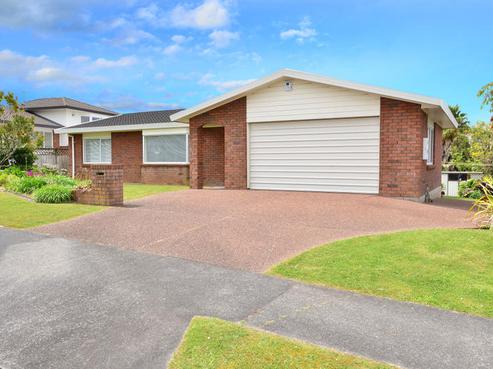 64 Whiting Grove, West Harbour