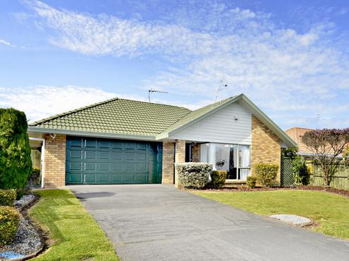 124 Meadowland Drive, Somerville