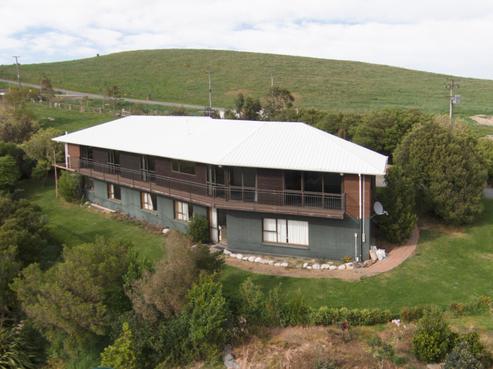 325 Worsleys Road, Cracroft