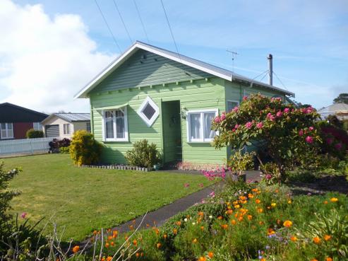 70 Riemenschneider Street, Manaia