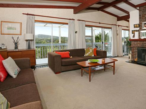 7 Burnham Road, Waitakere