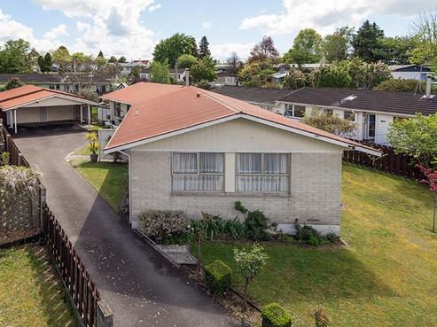 30 Lisa Crescent, Mangakakahi