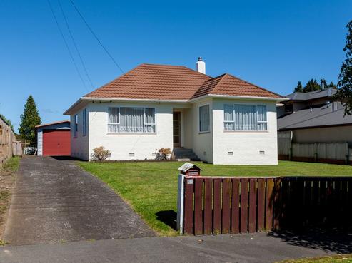 19 Plympton Street, Brooklands