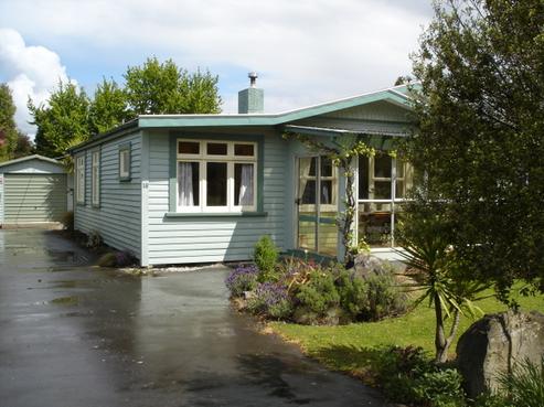 18 School Road, Motueka