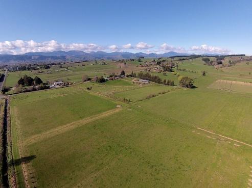 18 Greenacres Road, Redwood Valley
