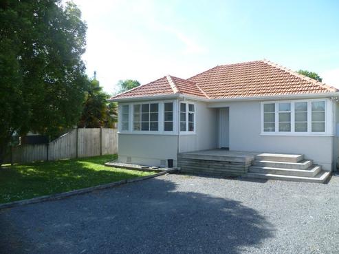 7 Watts Crescent, Hamilton East