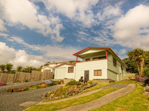 60 Fairlie Crescent, Opononi