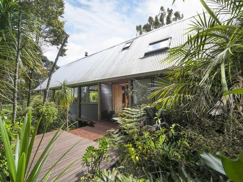 83 Tanekaha Road, Titirangi