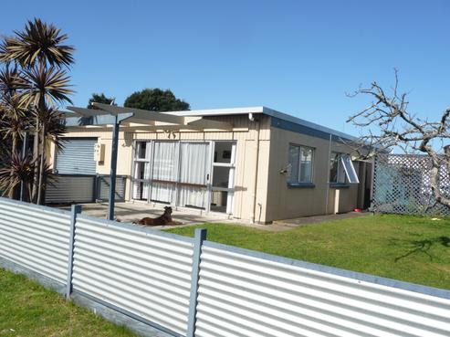 100 Aberdeen Place, Whangamata