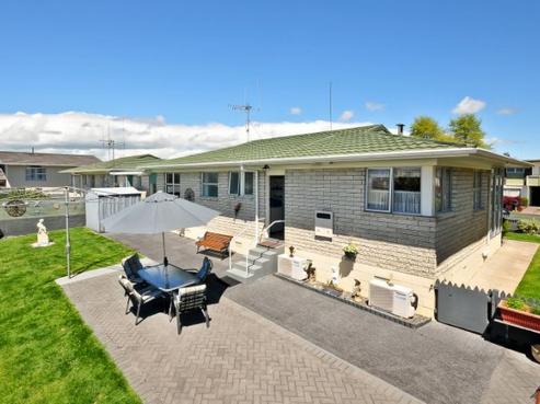 14A Resthill Crescent, Glenview