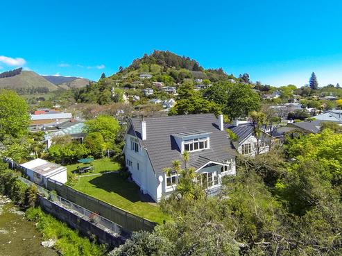 11 Seymour Avenue, The Brook