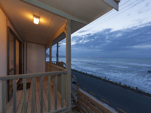 16 The Parade, Paekakariki