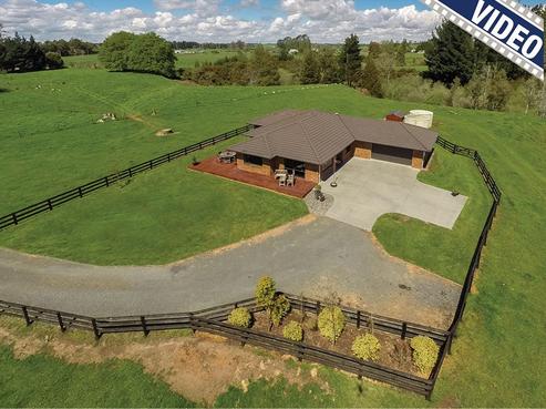 73 Houghton Road, Ngahinapouri