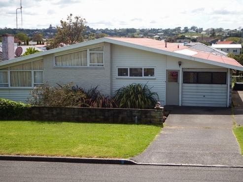 24 Lincoln Road, Springvale