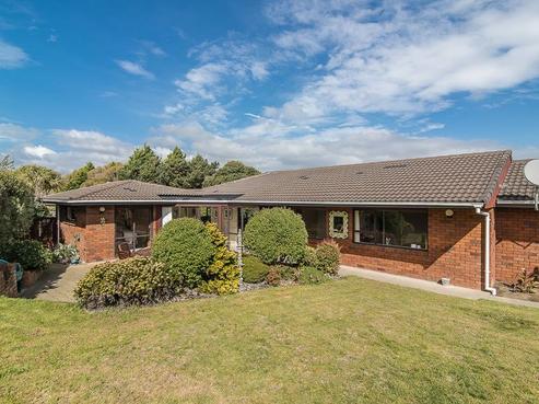 8 Pinewood Grove, Paraparaumu Beach