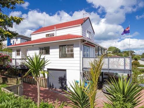 2/544 Beach Road, Murrays Bay