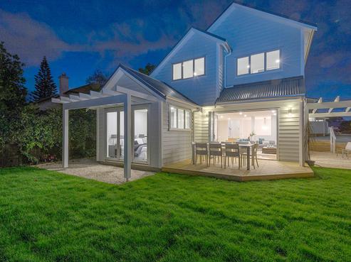 2/37 Finch Street, Morningside