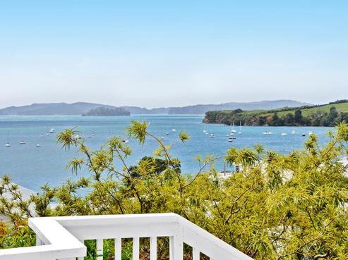 16 Deerness Crescent, Algies Bay
