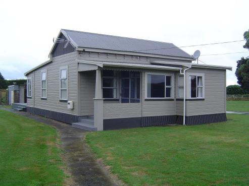 17 Albert Street, Clive