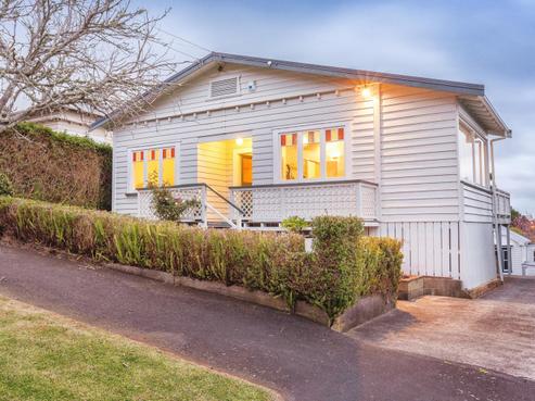 9 Rewa Road, Three Kings