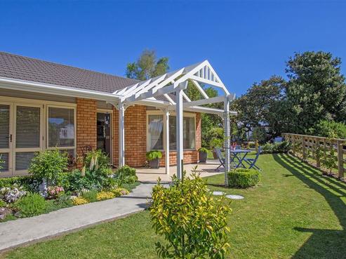 2 Orchard Road, Greytown