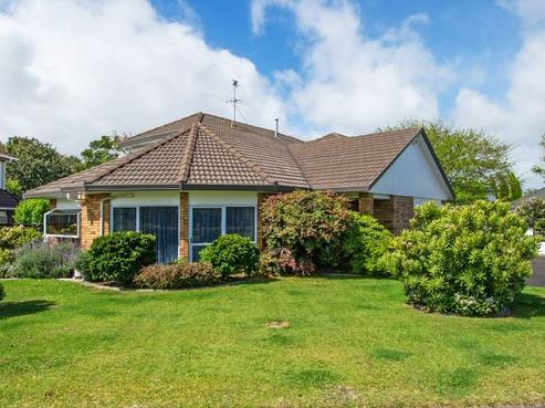 153 Walter Strevens Drive, Conifer Grove