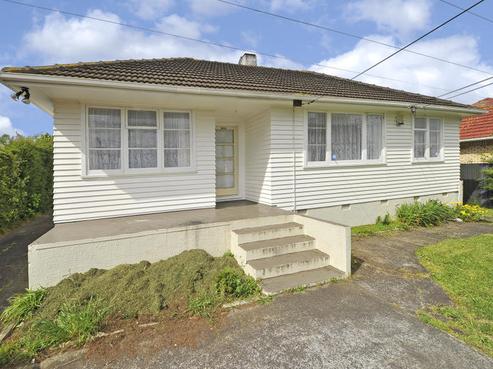 84 Fisher Crescent, Otara