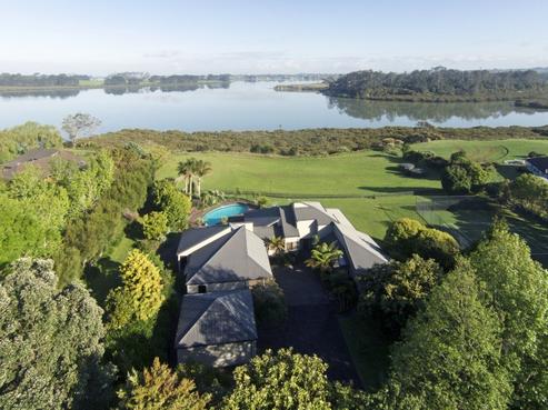 60 Derbyshire Lane, Karaka