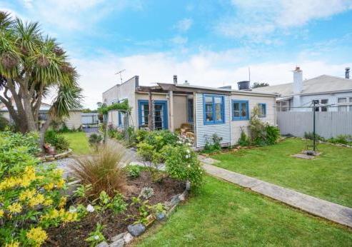 1040 Brighton Road, Brighton