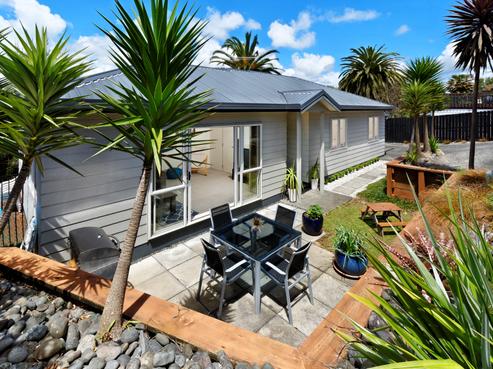 85A Hobsonville Road, West Harbour