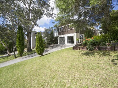 18 Longfellow Parade, Titirangi